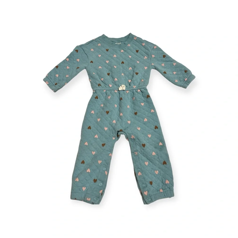 5/$30 🎈 Carters heart patterned quilted jumpsuit size 18 months